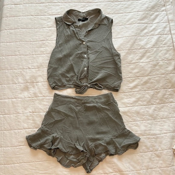 Forever 21 | Two Piece Set - Picture 1 of 7